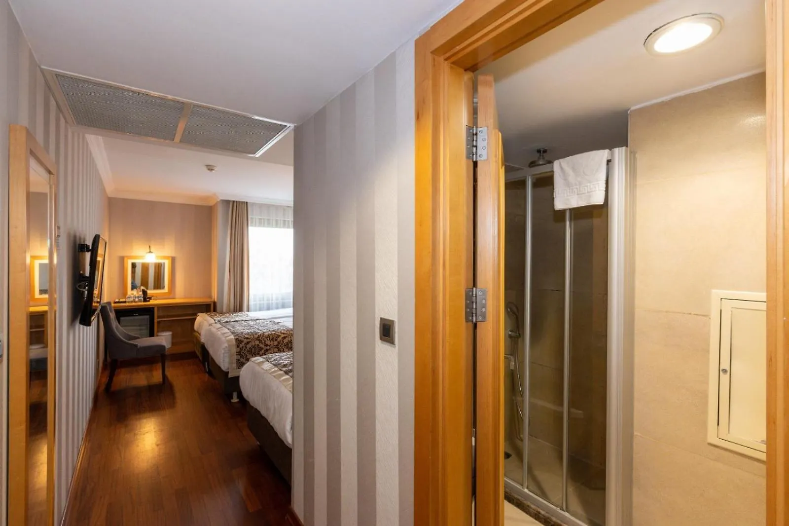 Crestium Prime Square Hotel Istanbul