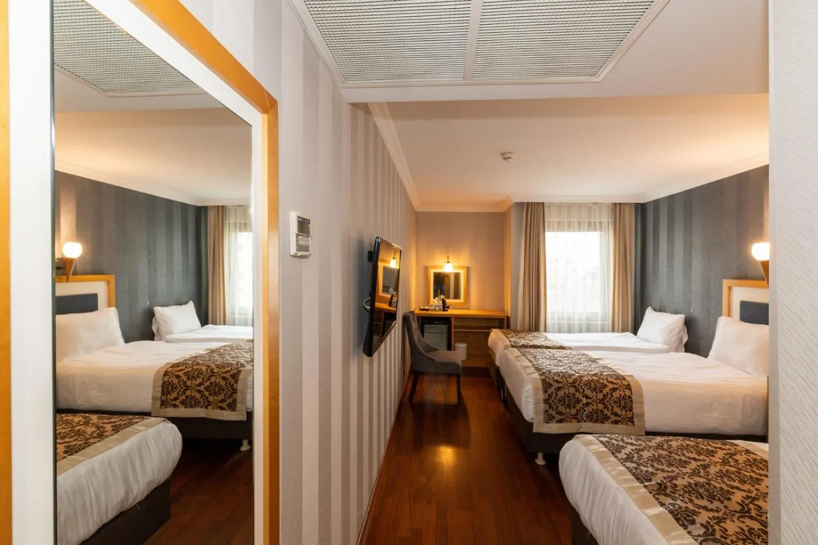 Crestium Prime Square Hotel Istanbul 0*,  Turkey