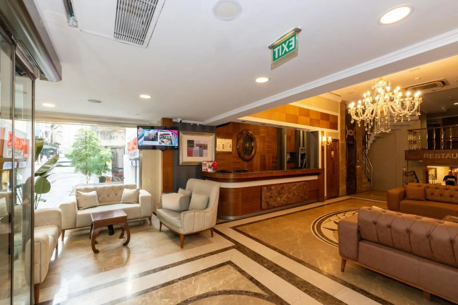 Отель Crestium Prime Square Стамбул